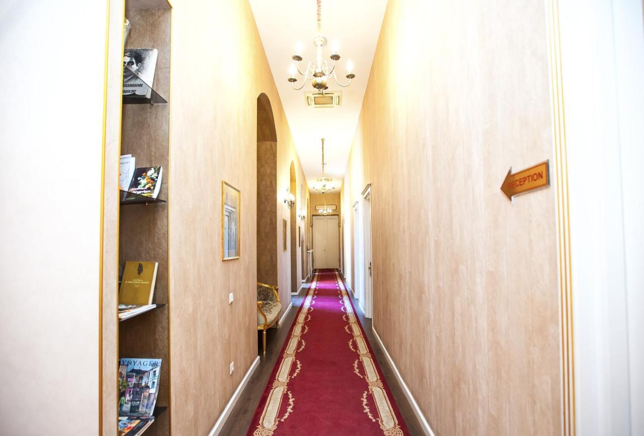 ルスタベリ ホテル ティビリシ エクステリア 写真